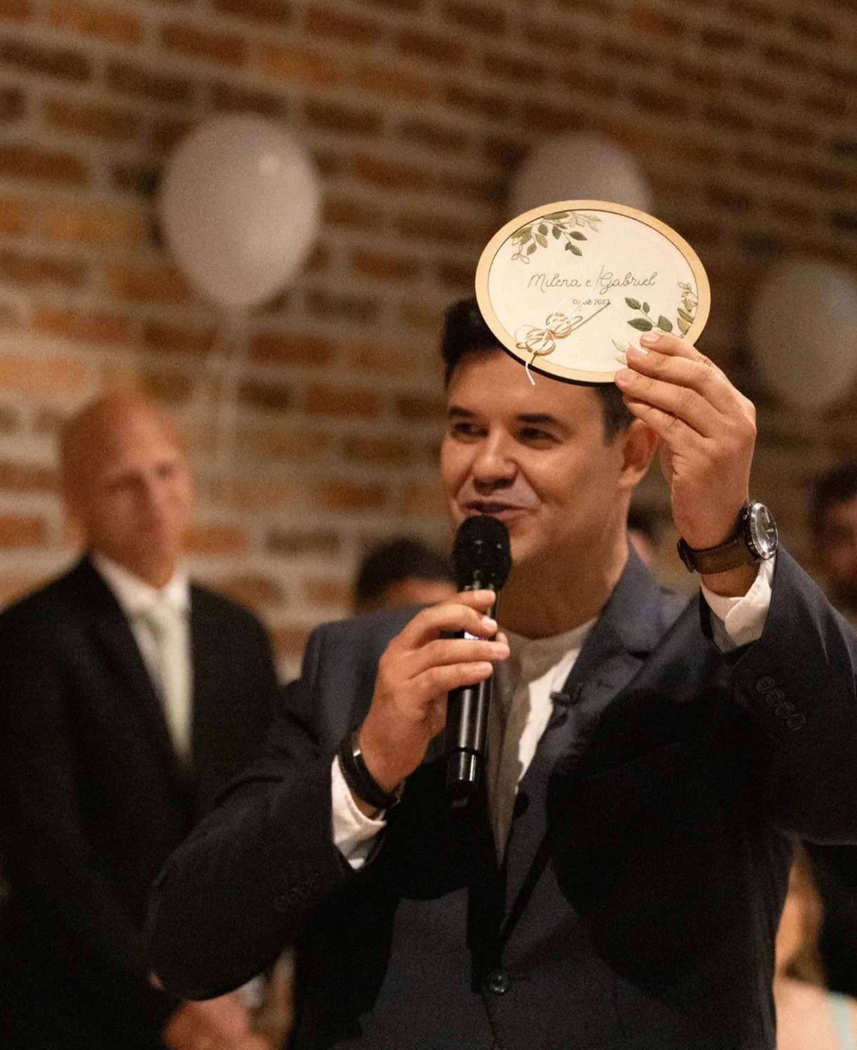 Celso Medeiros, celebrante, durante a cerimônia de casamento